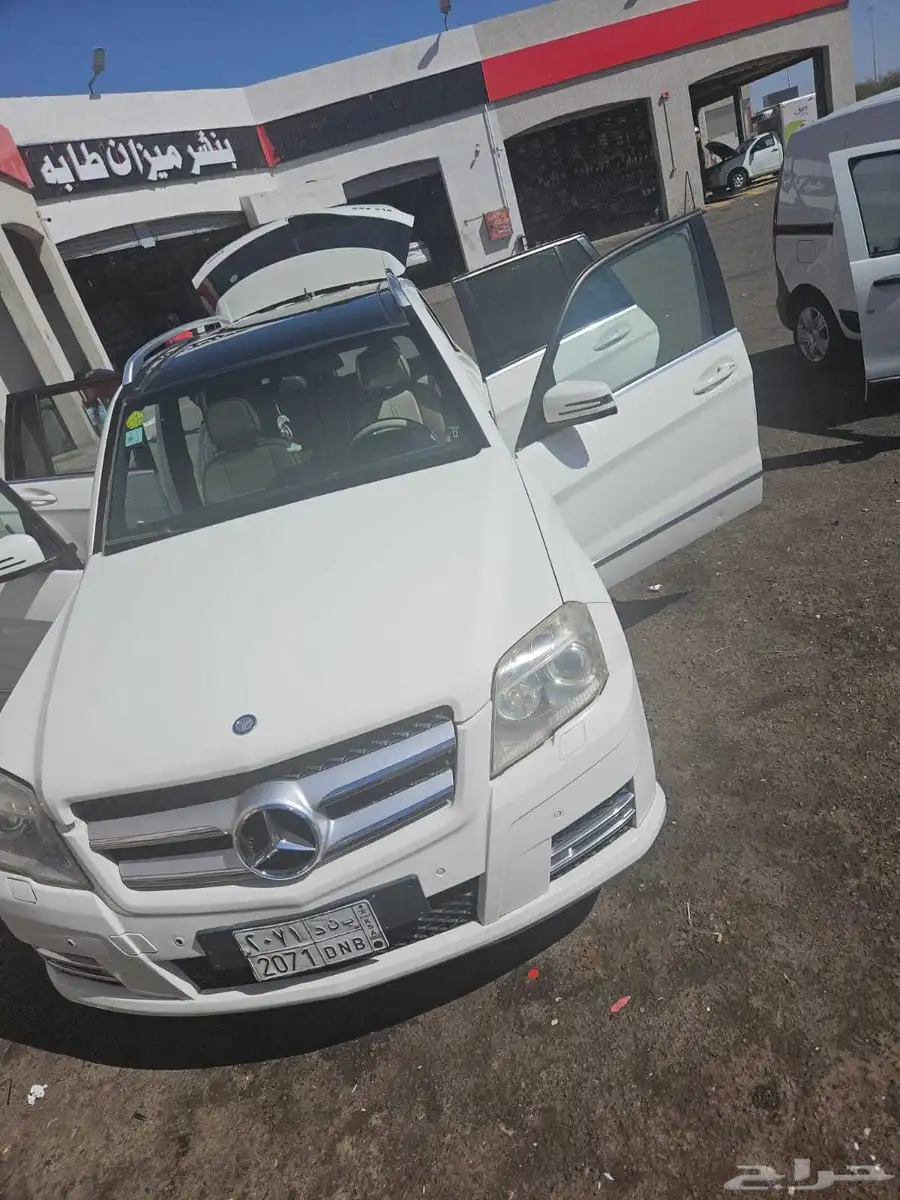 للبيع مرسيدس GLK 300 موديل 2012 9