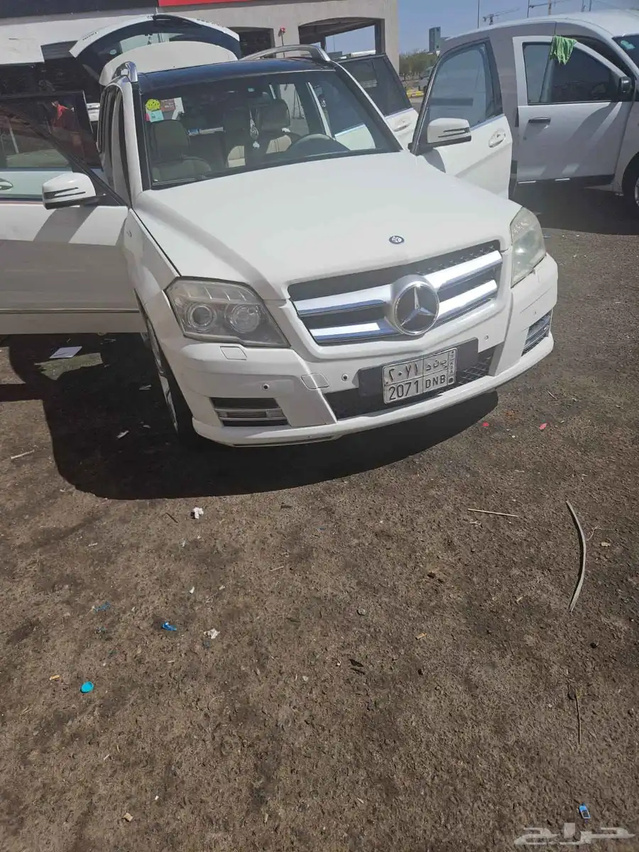 للبيع مرسيدس GLK 300 موديل 2012 4