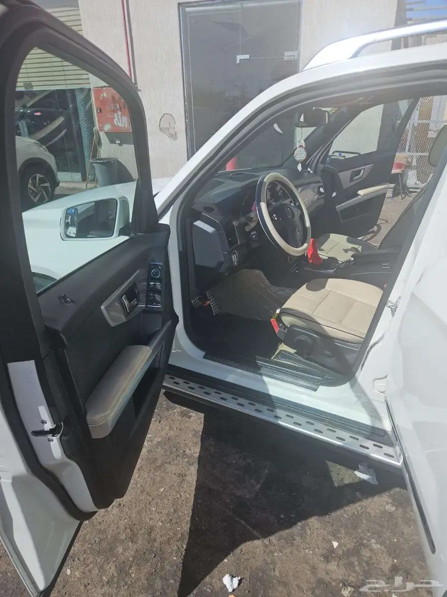 للبيع مرسيدس GLK 300 موديل 2012 6