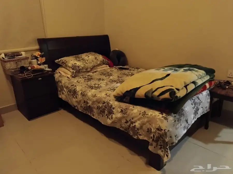 Complete Bedroom Set for Sale   Gently Used   Well-Maintaine 0