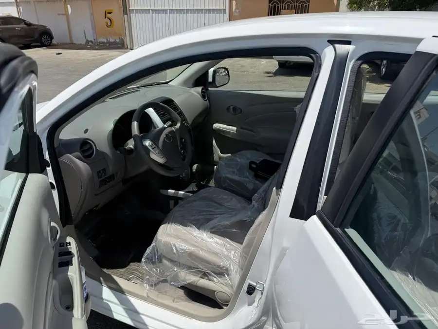 Nissan 2024 4