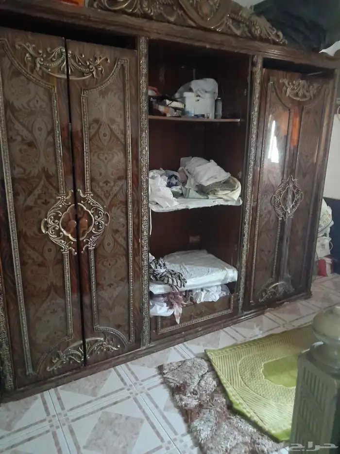 غرفة نوم للبيع بسعر مغري 2