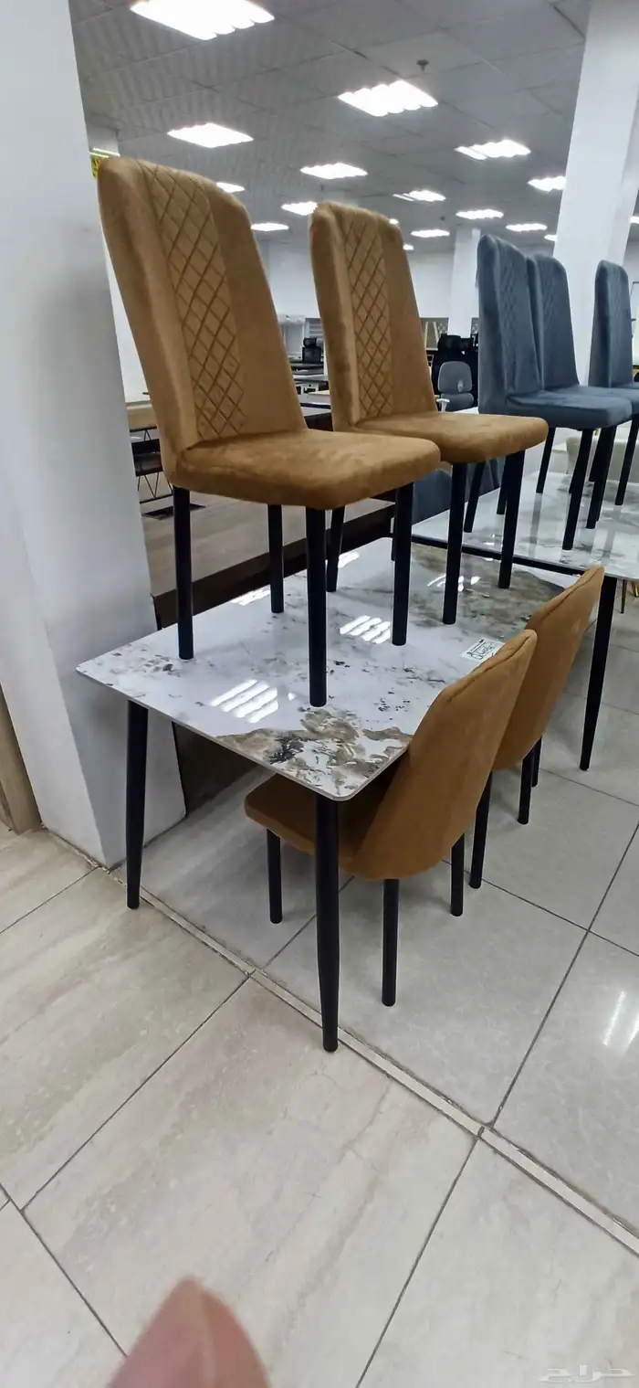 طاولات طعااام 4 و6 كراسي 0