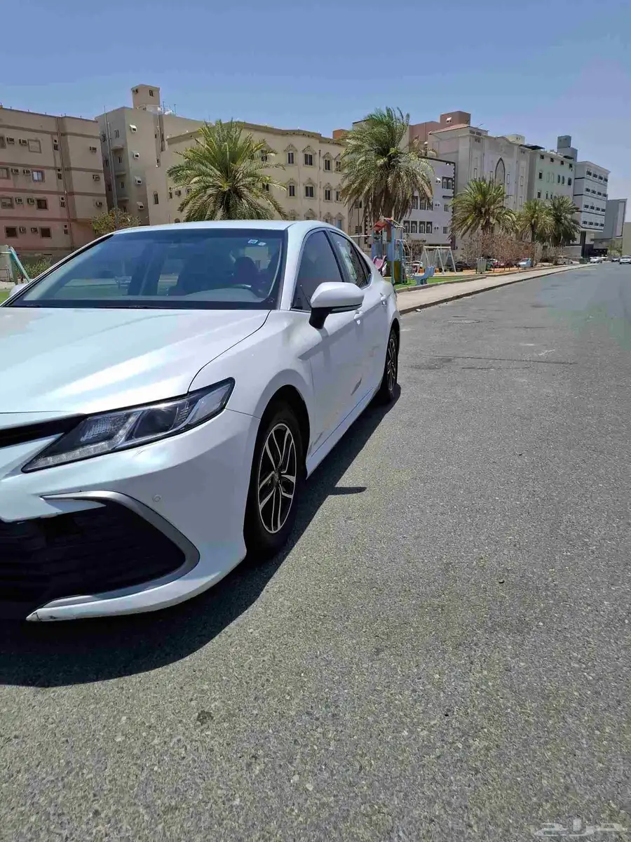 تويوتا كامري 2023 LE بنزين 15