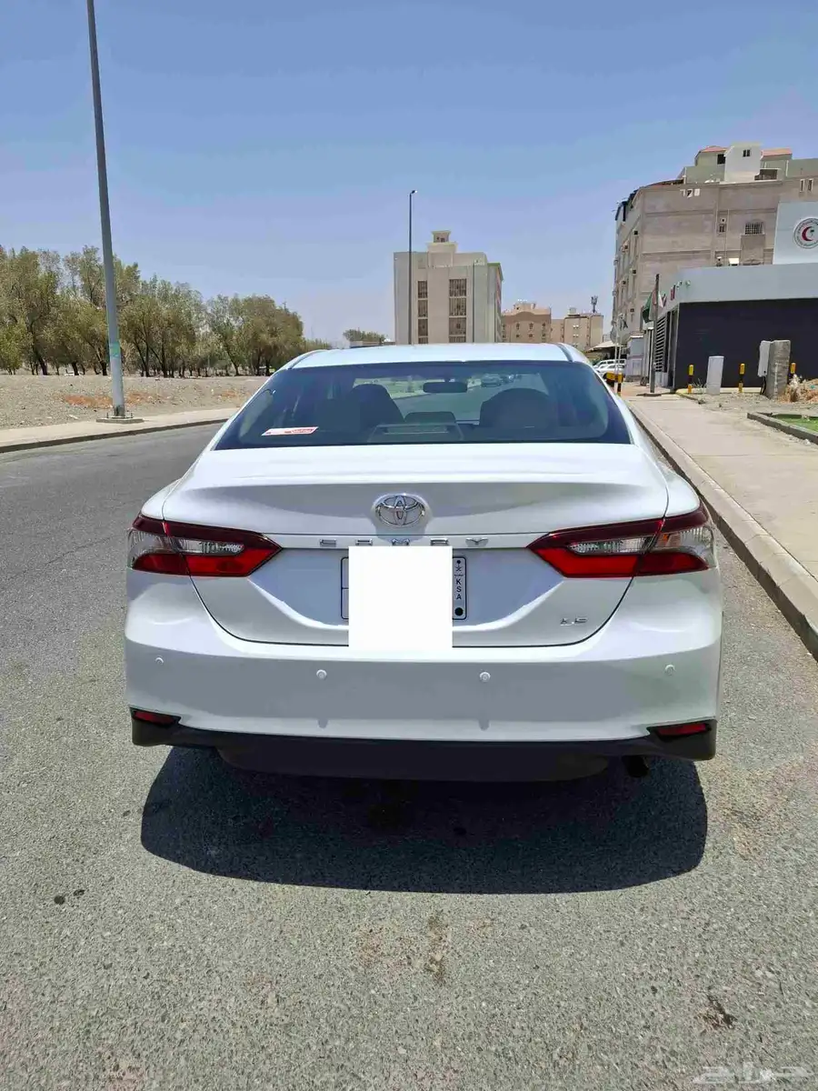 تويوتا كامري 2023 LE بنزين 8