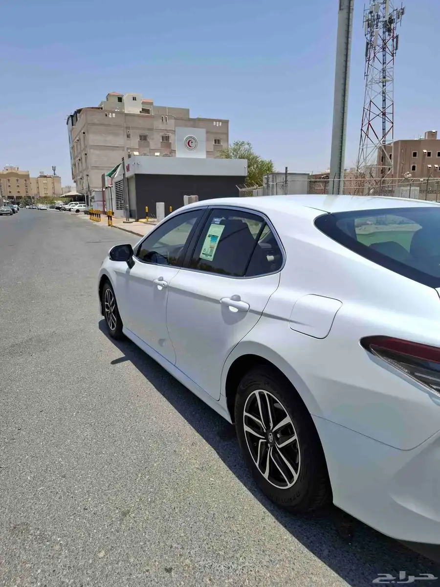 تويوتا كامري 2023 LE بنزين 26