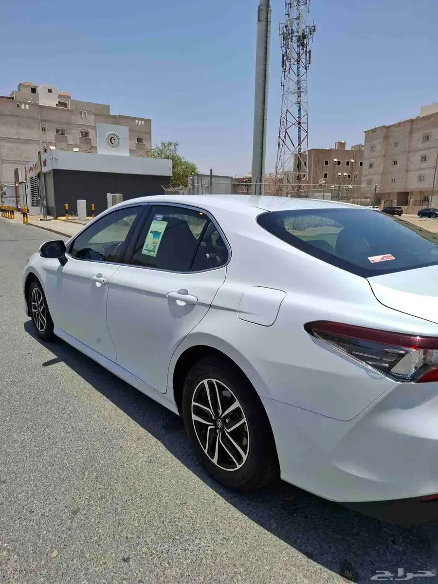 تويوتا كامري 2023 LE بنزين 25
