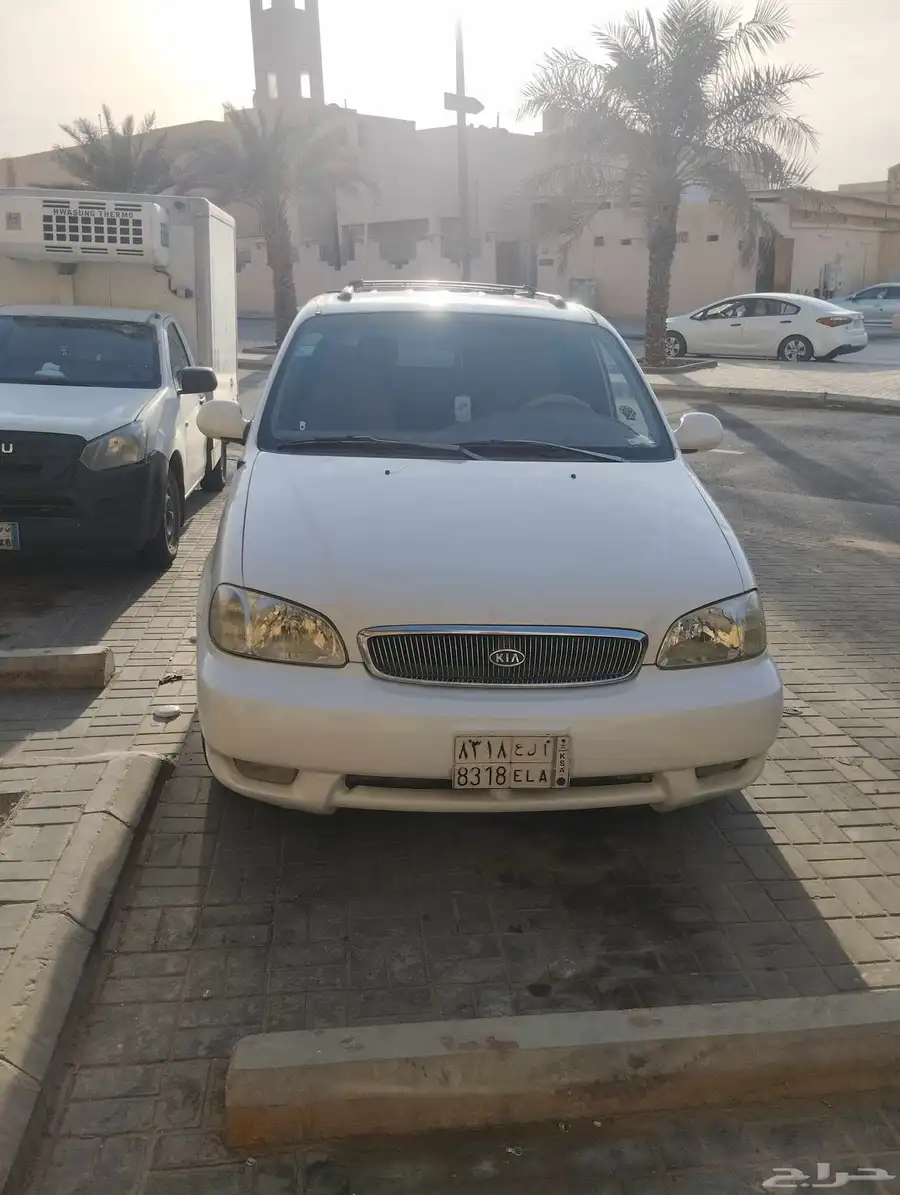 kia carnival model 2002 13500 sr 1