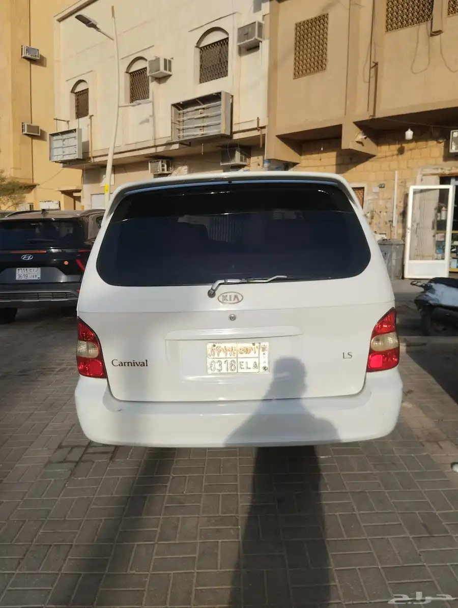 kia carnival model 2002 13500 sr 0