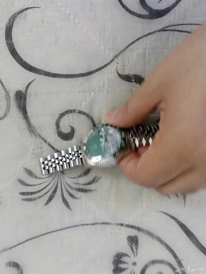 ساعه جديد البيع من الركن السويسري للساعات 2
