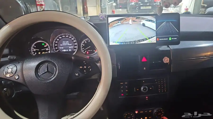 للبيع مرسيدس GLK 300 موديل 2012 1