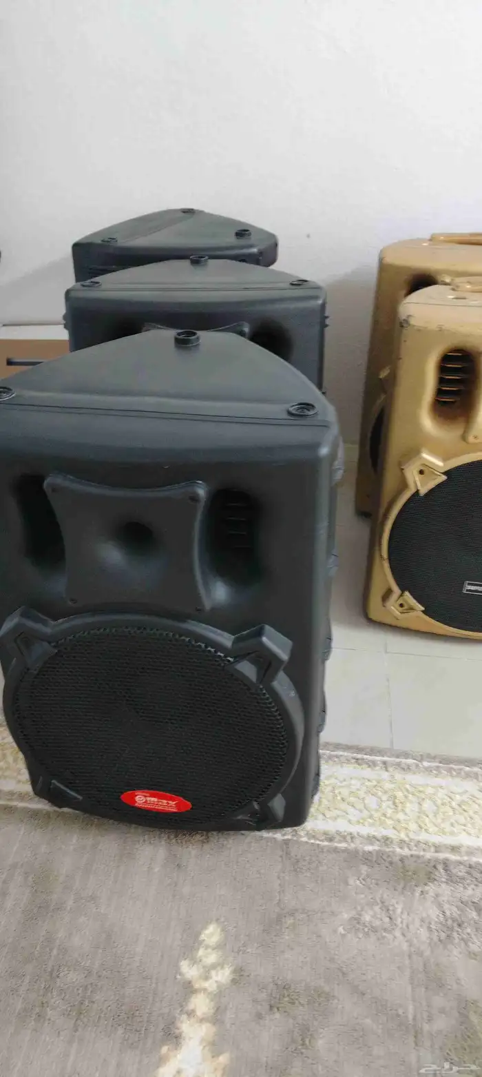 ايجار سماعات وسيوف 0