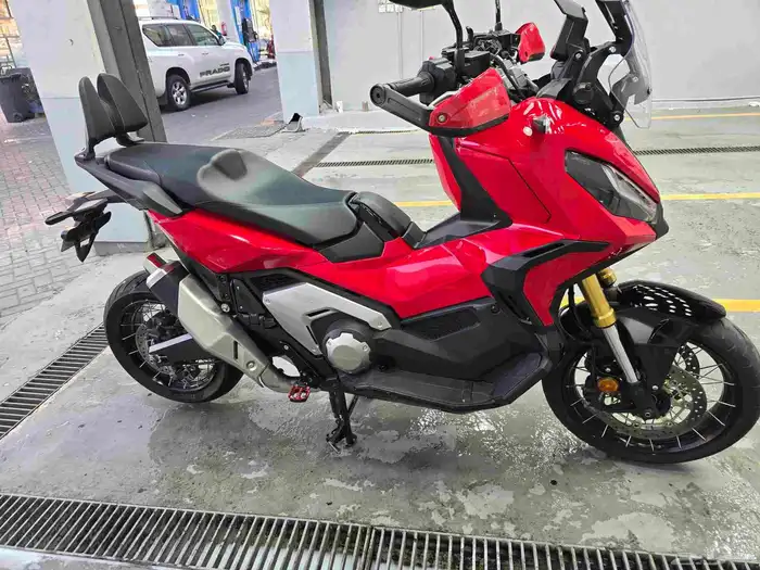 دباب هولندا أدفينشر xadv750 0