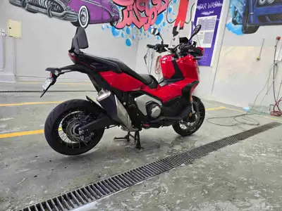 دباب هولندا أدفينشر xadv750 1