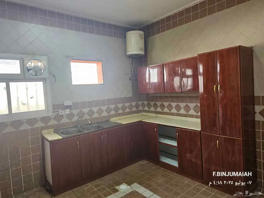 شقة للايجار دورين بحي الحمراء 55000 4