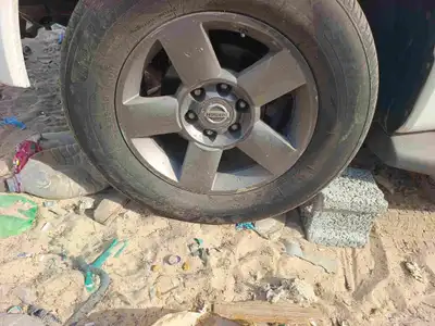 نيسان ارمادا للبيع قطع غيار فقط تشاليح الدمام طريق ابقيق 3