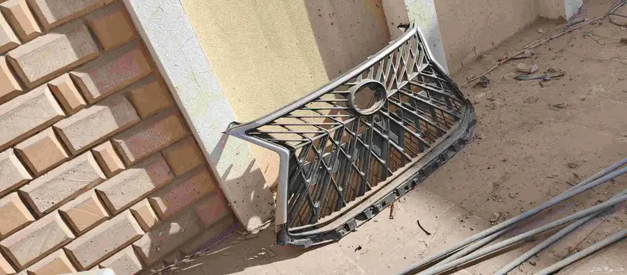 واجهة جيب لكزس وكاله البيع سمح للصامل يدخل خاص ويعطيني رقمه 0