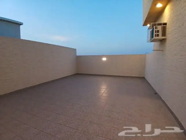 للبيع فيلا دورين وملحق غرب طريق المدينة العسكرية من 750 ألف 31