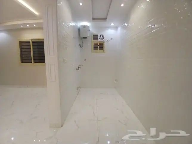 للبيع فيلا دورين وملحق أحد رفيده خلف مدارس صفوان من 870 ألف 17