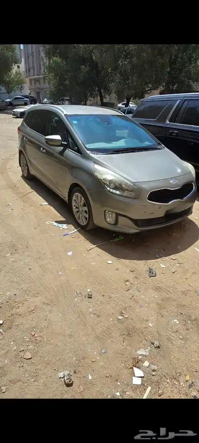 كراسي مساعدات كيا كارينز 2015 0