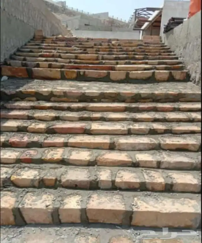 معلم حجر طبيعي 3