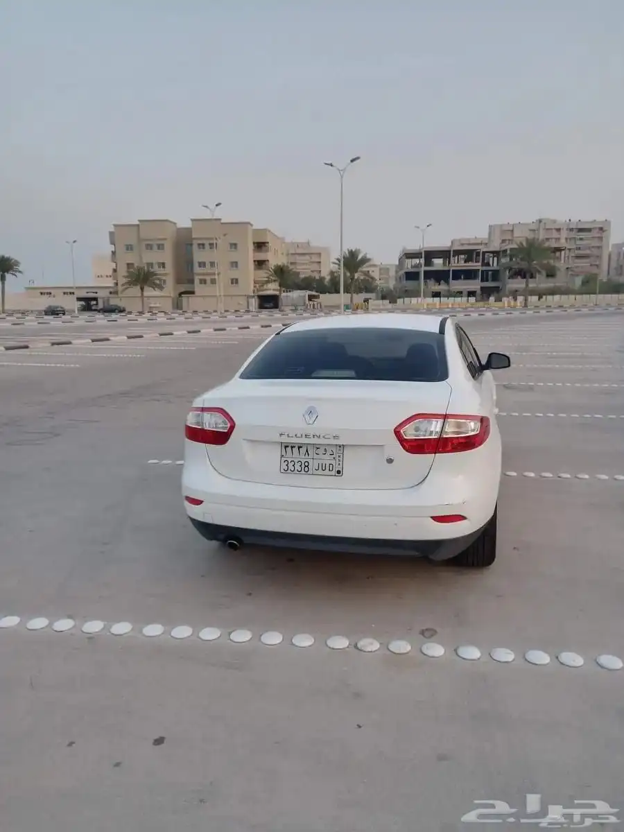 للبيع رينو فلوانس موديل 2014 نظيف جدا 3
