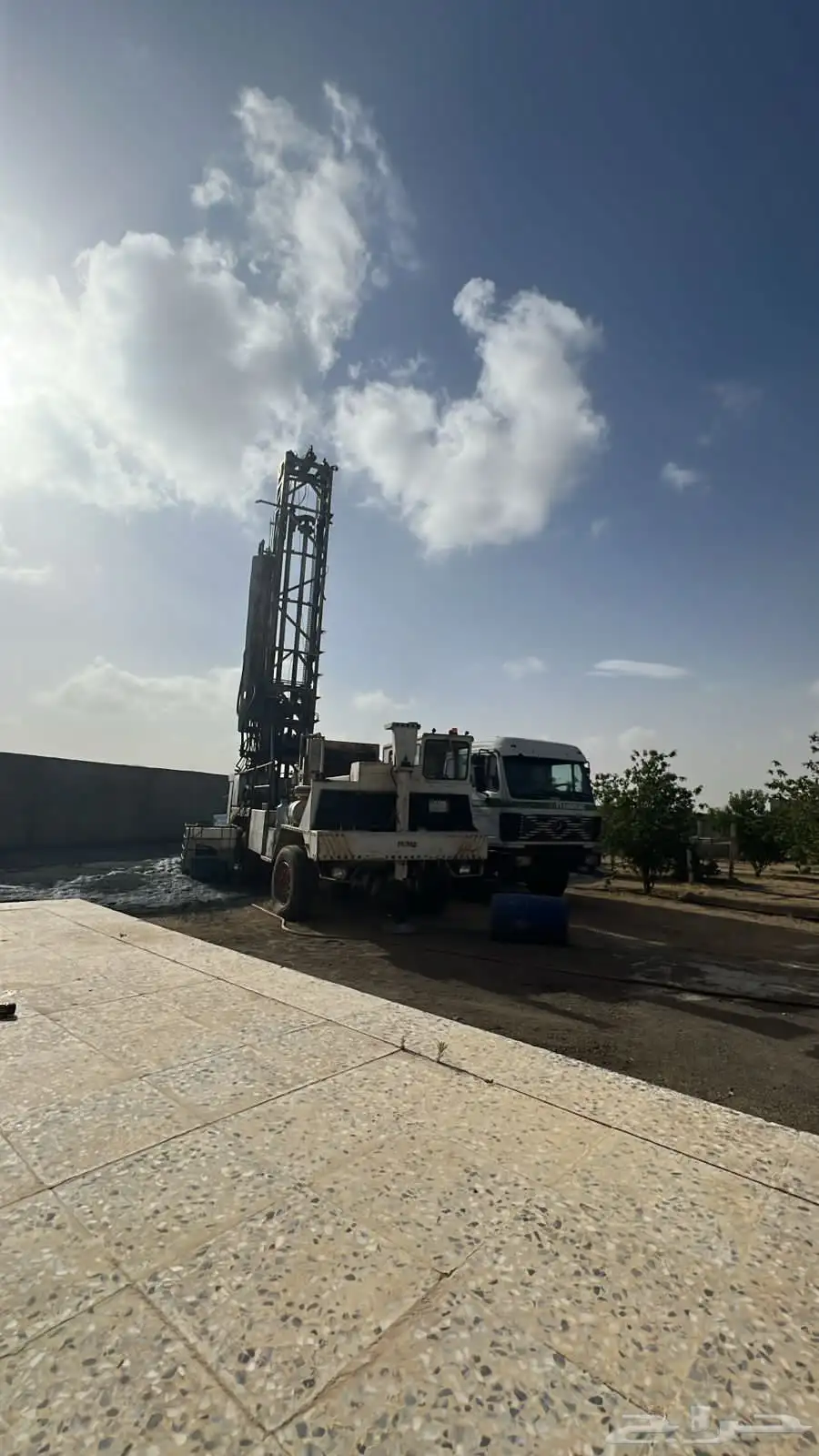 حفار ابار ارتواز مع صطحه مرسيدس و وانيت 3
