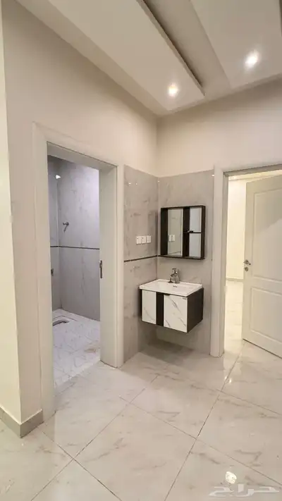 للإيجار فيلا جديدة مطبخ راكب 3