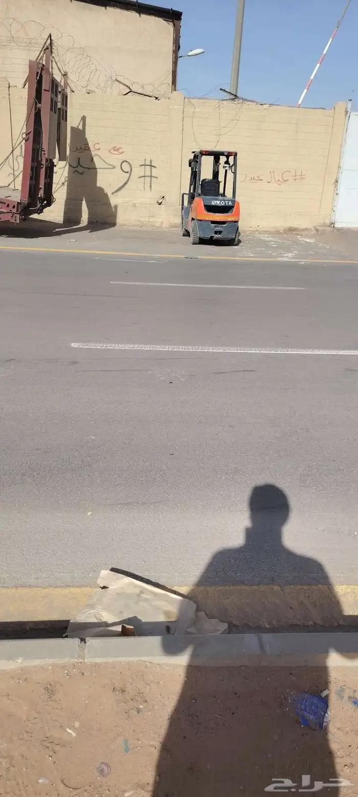 رافعات شوكيه ومقصيه وكرينات بجميع الاحجام فور كلفت 2