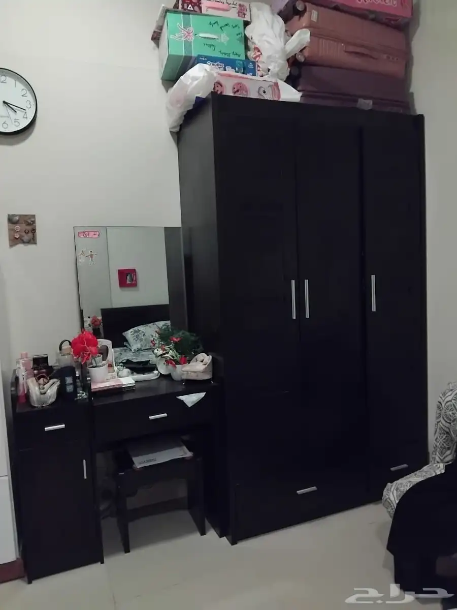 Complete Bedroom Set for Sale   Gently Used   Well-Maintaine 3