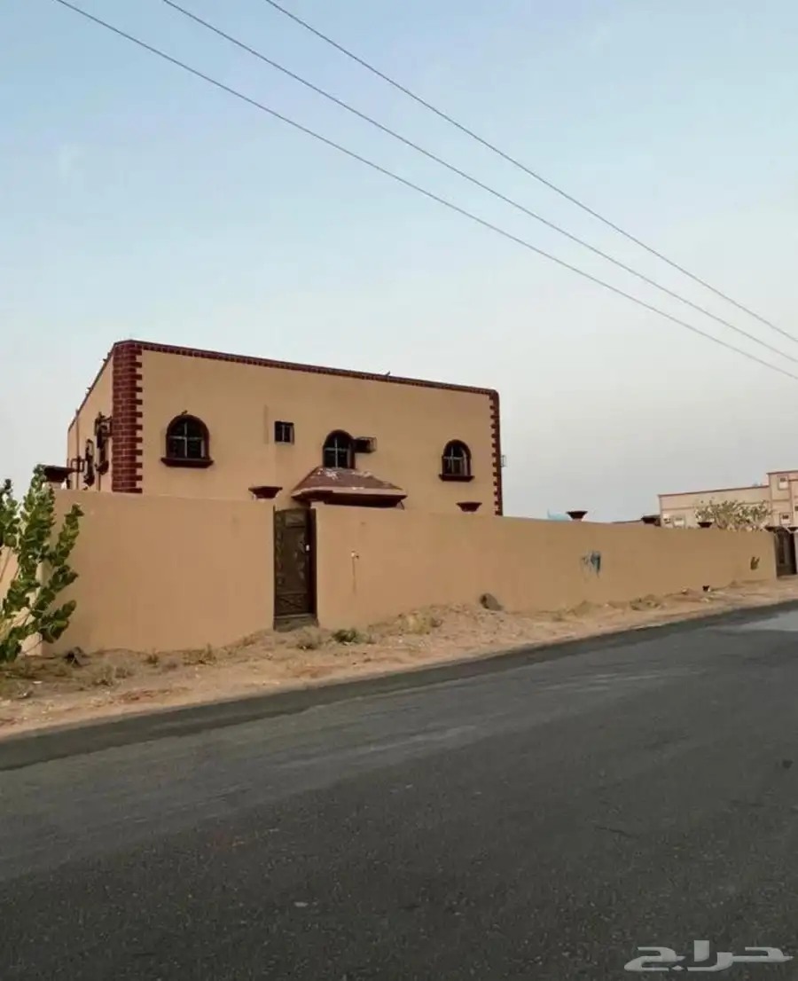 للبيع عمارة في مساحة كبيرة جدا 1
