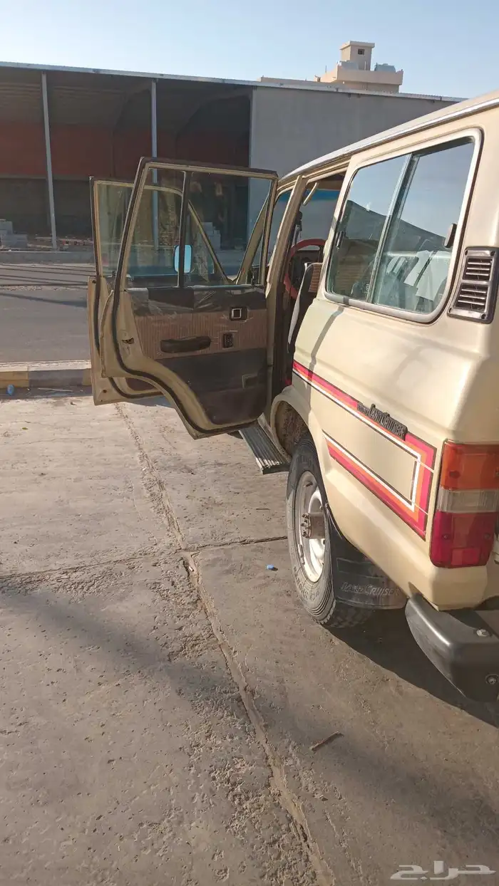 للبيع جيب موديل 85 2