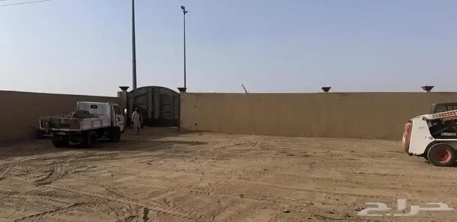 للبيع عمارة في مساحة كبيرة جدا 4