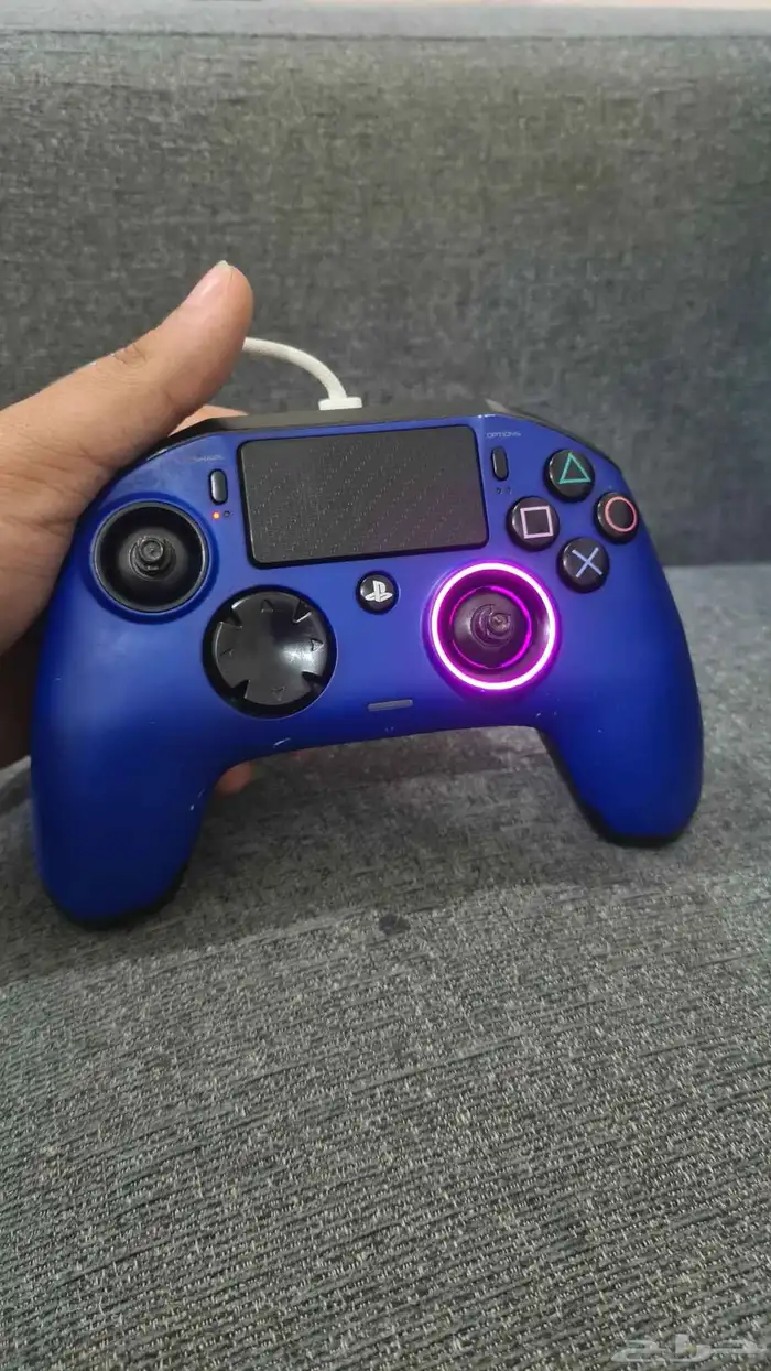 يد احترافي nacon برو 2 في مشكله بصيط 0