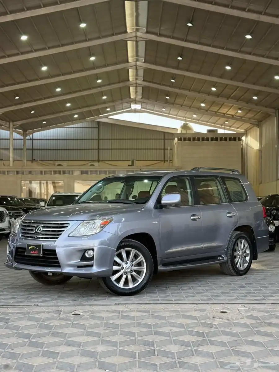 لكزس - 2011 - LX570 - فل كامل - بسعر 89 الف 1