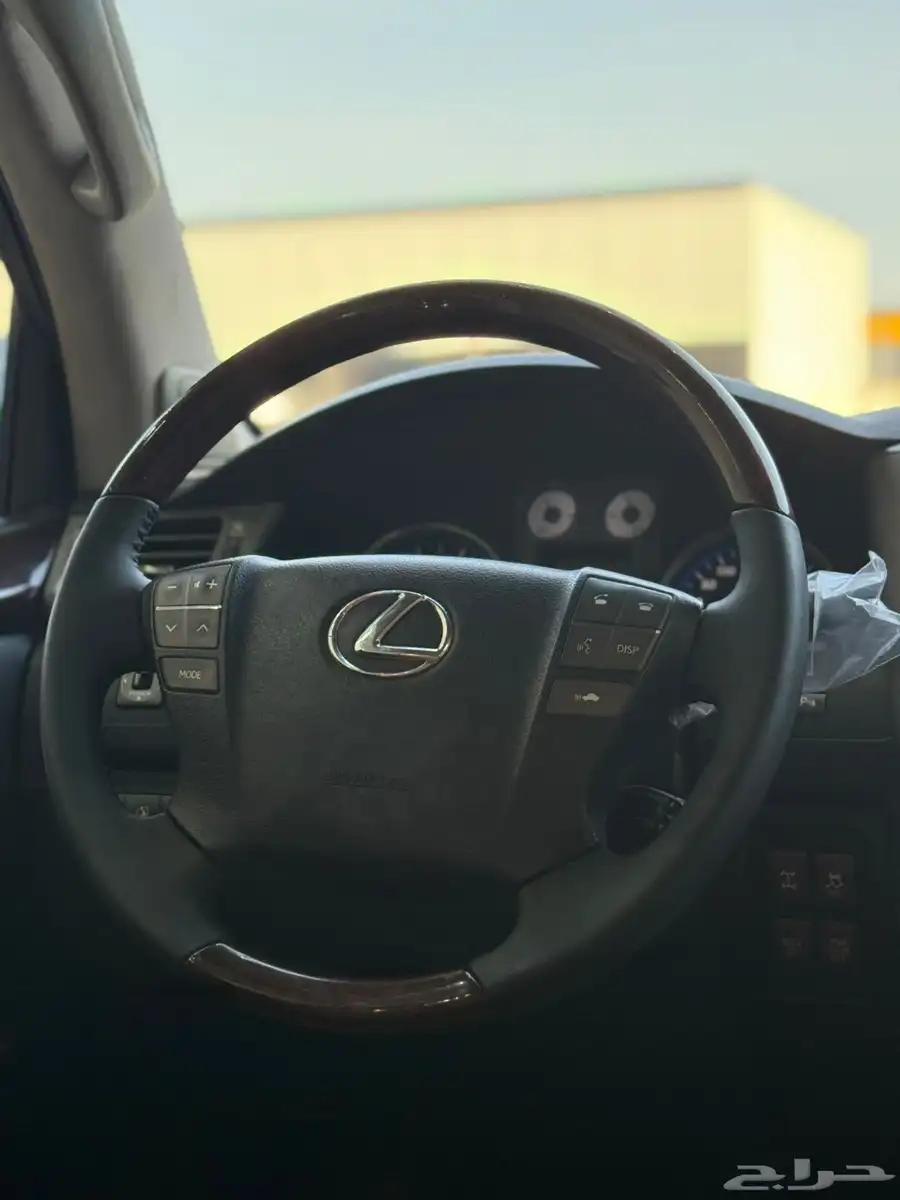 لكزس - 2011 - LX570 - فل كامل - بسعر 89 الف 15