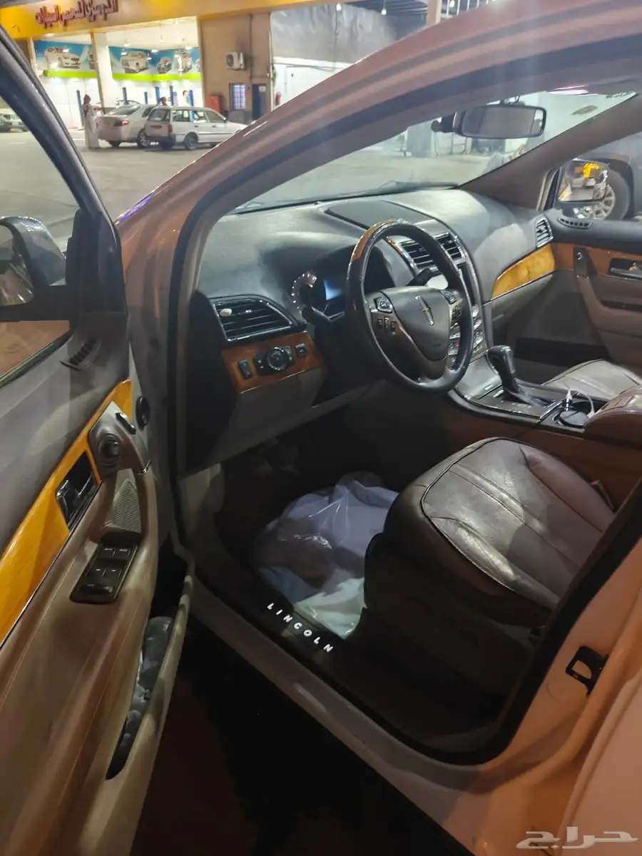 للبيع لينكولن MKX موديل 2011 فل كامل دفع رباعي (AWD) 5