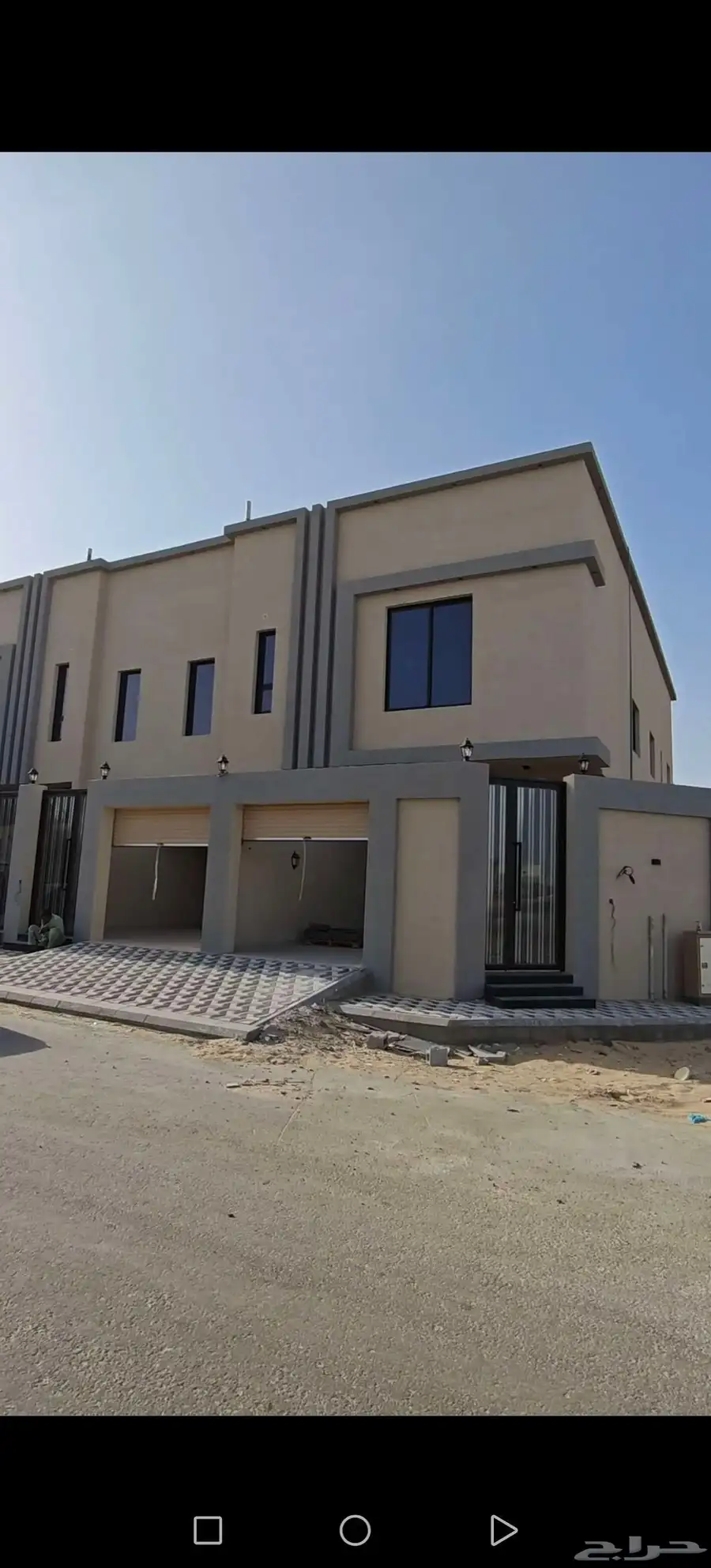 للبيع شقق دوبلكسيه بالضاحيه الحي العاشر 0