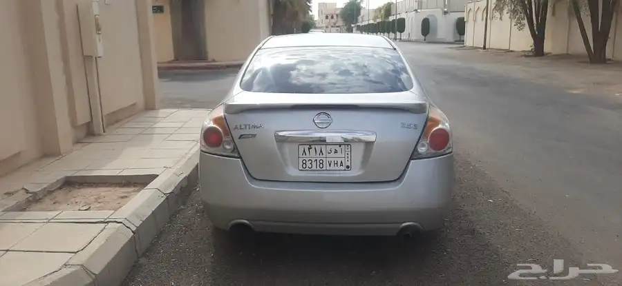 سياره نيسان التيما 2009 مرخصه جاهزه يوجد بها بعض الملاحيظ 0