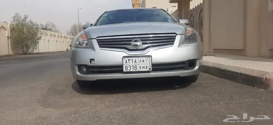 سياره نيسان التيما 2009 مرخصه جاهزه يوجد بها بعض الملاحيظ 4