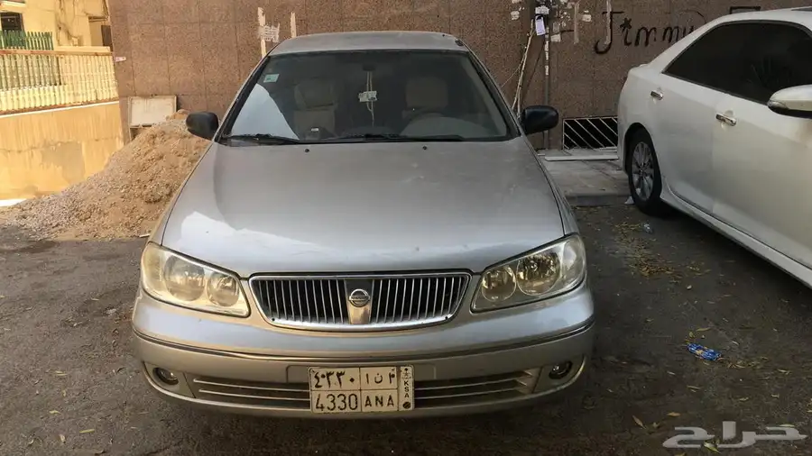 نيسان صني نظيف مكينه قير مكيف موديل 2005 2