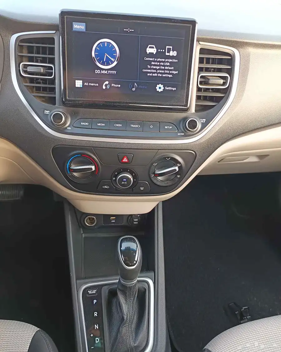 هونداي اكسنت 2021 فل 1600 cc 14