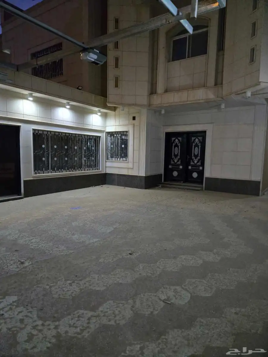دور للايجار مساحته 525 3