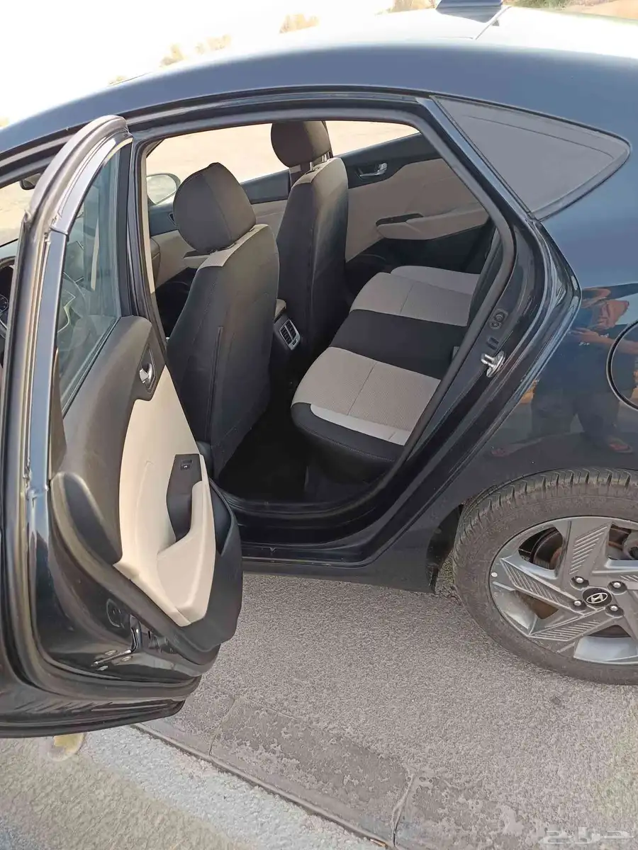 هونداي اكسنت 2021 فل 1600 cc 23
