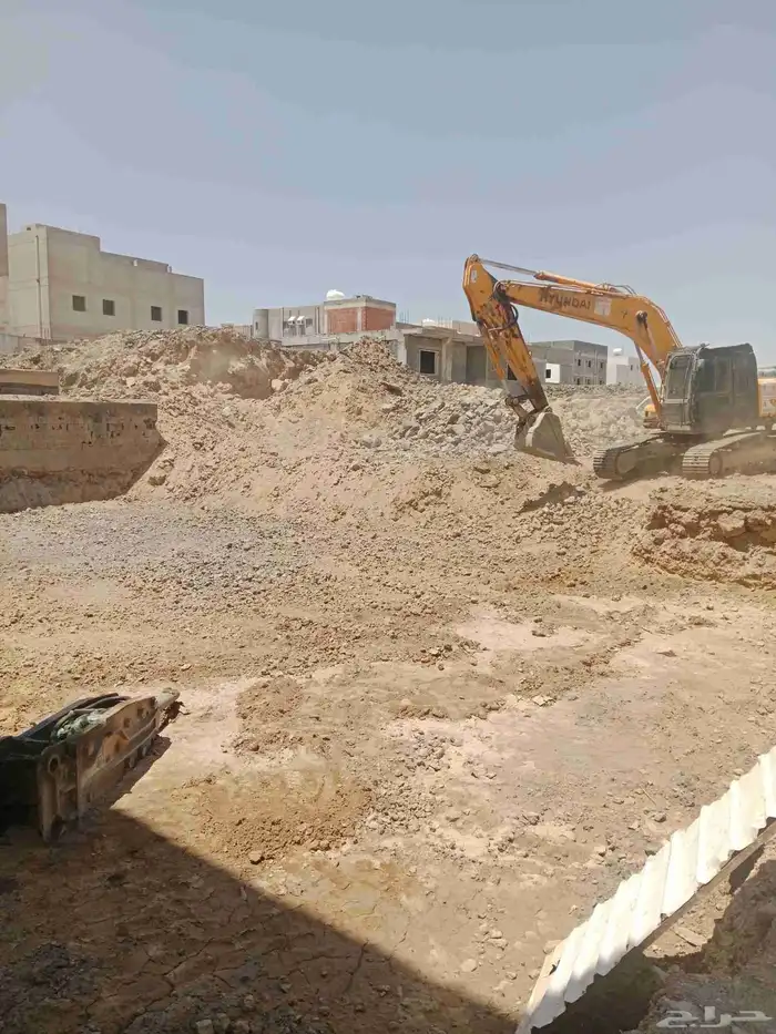 بوكلين للايجار حفر اراضي ترحيل مخلفات داخل المدينة المنورة 0