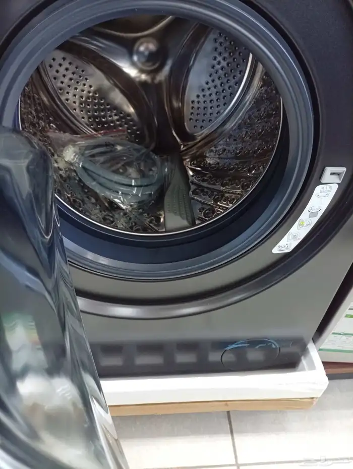 غسالة هايسنس فتحة امامية 12 كيلو انفيرتر مع مجفف  واي فاي 2