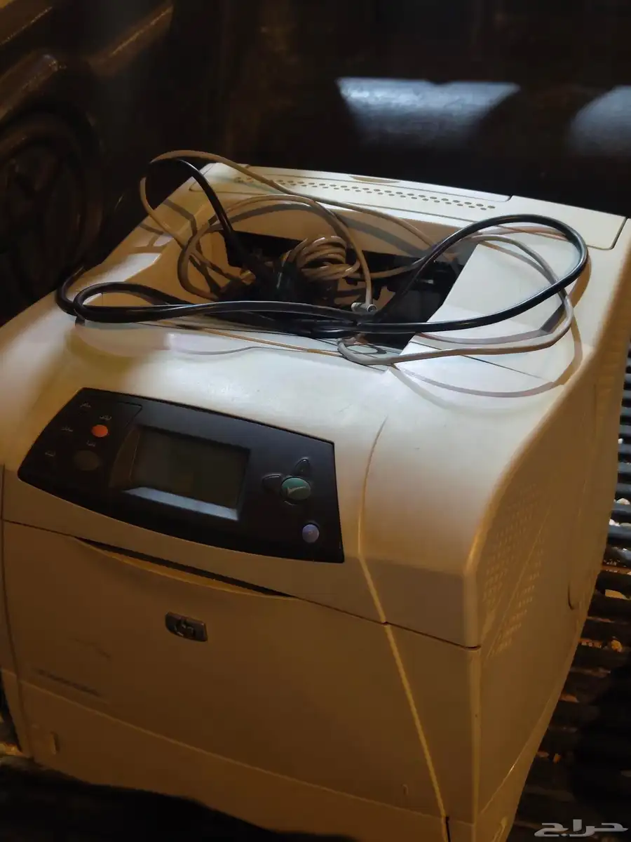 طابعتين وحده HP والثانيه EPSON لازمهم بس حبر 1