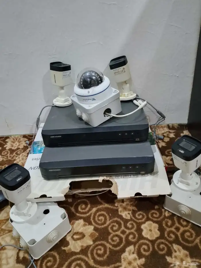 كاميرات العدد 5 مع 2 لسيفر شبه جديد 2