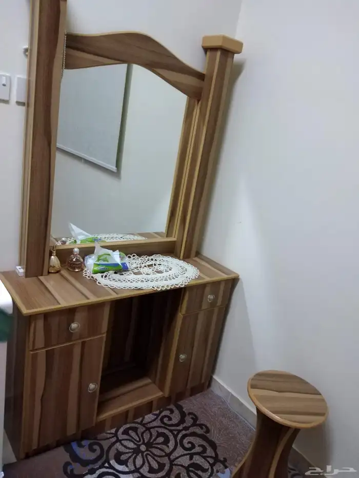 على السوم غرفه نوم ودولاب وتلفزيون 2