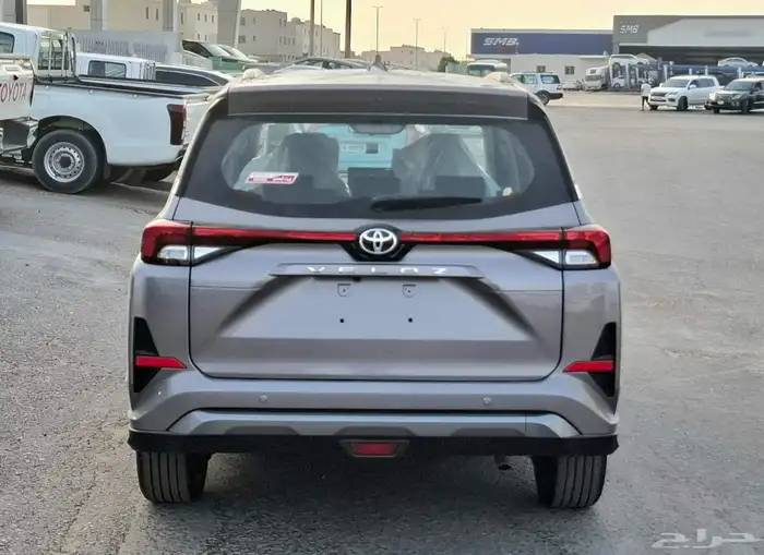 تويوتا فيلوز GLX 2025 3